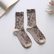 Load image into Gallery viewer, Women's Retro Floral Cotton Crew Socks