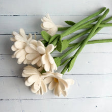 Load image into Gallery viewer, Felted Daisy Stem