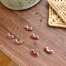 Load image into Gallery viewer, Maroon Cut Oval Clay Earrings