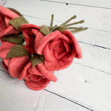 Load image into Gallery viewer, Felted Rose Stem