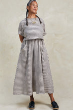Load image into Gallery viewer, Fawn Skirt