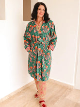 Load image into Gallery viewer, Handker Reversible Velvet Robe