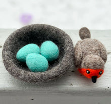 Load image into Gallery viewer, Felted Robin's Nest Set