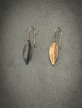 Load image into Gallery viewer, Day and Night Leaf Earrings