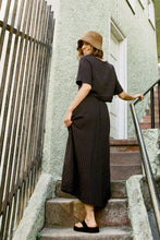 Load image into Gallery viewer, Noa Crop Tee