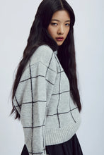 Load image into Gallery viewer, Nyabel Sweater