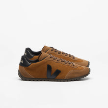 Load image into Gallery viewer, GT Suede Cognac Black Sneakers