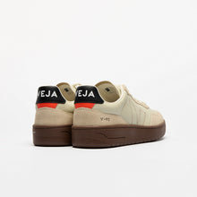 Load image into Gallery viewer, V-90 Leather Sneakers - Pierre Almond Black