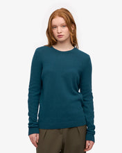 Load image into Gallery viewer, Women&#39;s Classic Merino Wool Crew Sweater