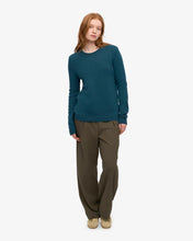 Load image into Gallery viewer, Women&#39;s Classic Merino Wool Crew Sweater