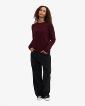 Load image into Gallery viewer, Women&#39;s Classic Merino Wool Crew Sweater