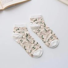 Load image into Gallery viewer, Lightweight Floral Embroidered Ankle Socks