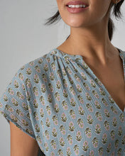 Load image into Gallery viewer, Kyra Relaxed Blouse