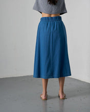 Load image into Gallery viewer, Wander Midi Skirt
