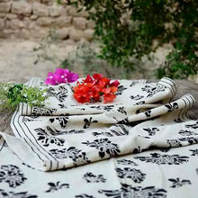 Load image into Gallery viewer, Table Runner - Marigold